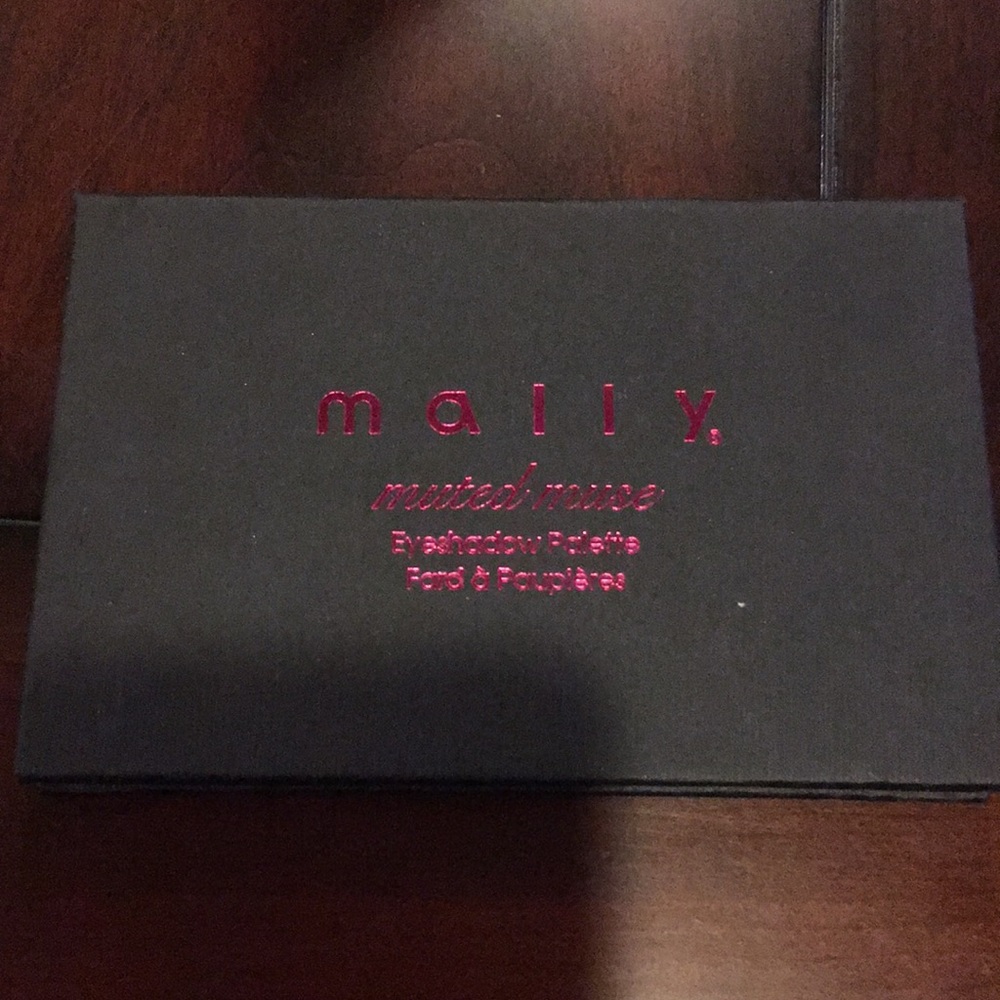 Mally eyeshadow palette